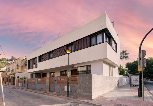 Byhus i Málaga - Carmen Beach -  Ferielejlighed i Pedregalejo Byhus i Málaga - Carmen Beach -  Ferielejlighed i Pedregalejo